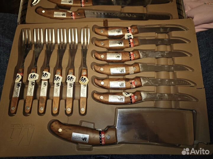 Набор кухонных ножей в кейсе
