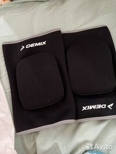 Наколенники demix