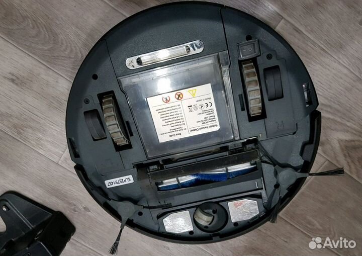 Робот-пылесос Ashimo