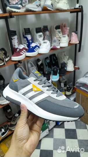 Кроссовки Adidas retropi