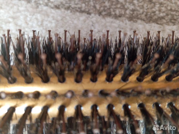 Расческа круглая. щетина+пластик зубцы