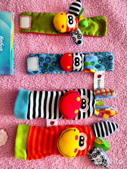 Грызунки, игрушки, фотокарточки новорожденному