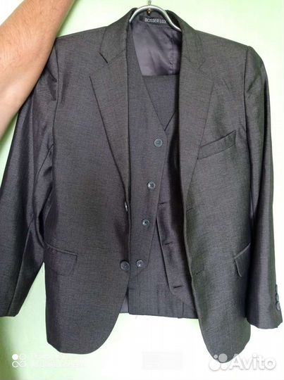 Школьный костюм тройка. размер 40