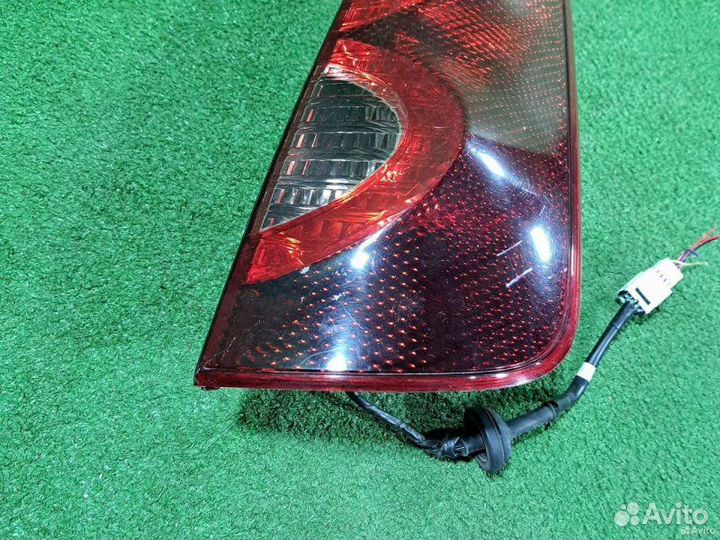 Фонарь правый Nissan Note 2008-2013