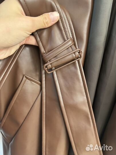 Плащ из эко кожи Lichi