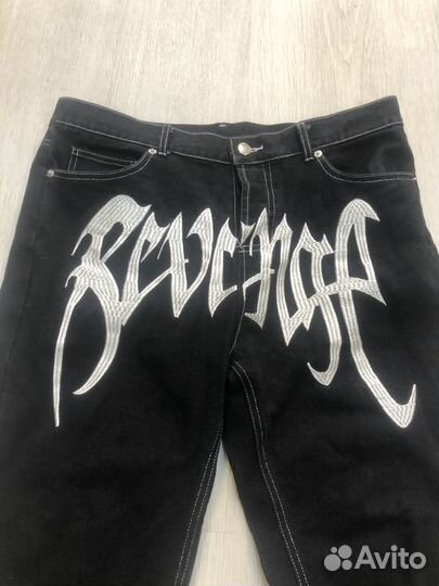 Джинсы Revenge