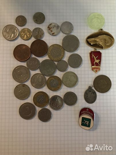 Монеты значки