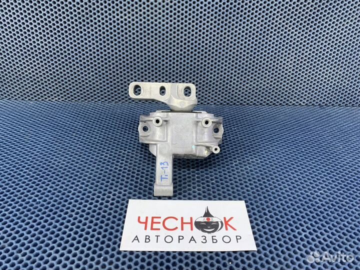 Опора двигателя правая VW Tiguan NF 2006-2017