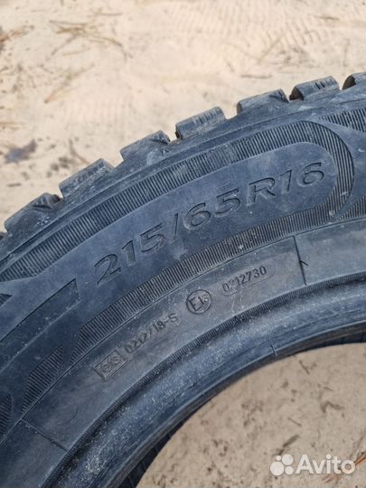 Dunlop Ice Touch 215/65 R16