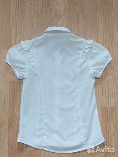 Белая блузка