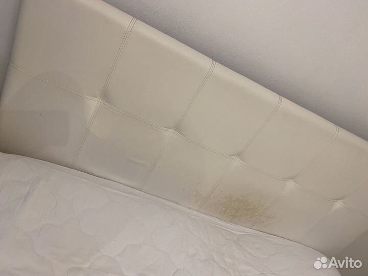 Кровать с матрасом 160*200