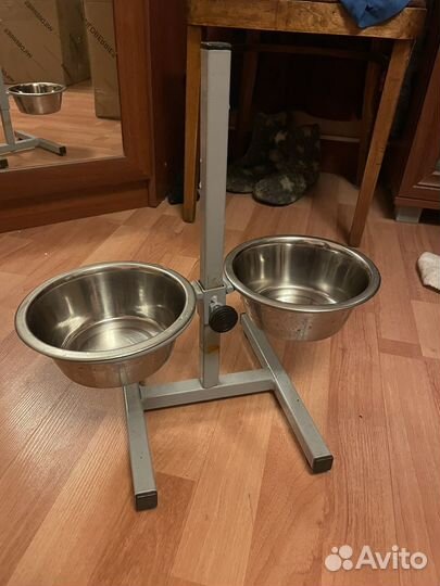 Стойка для мисок