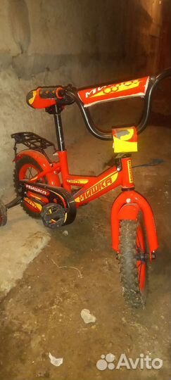 Детский трехколесный велосипед