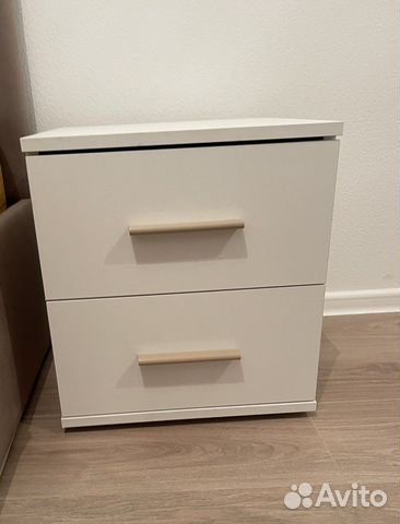 Тумба прикроватная