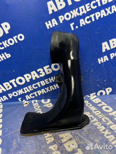 Воздуховод Ford Fiesta 5 хэтчбек 2007