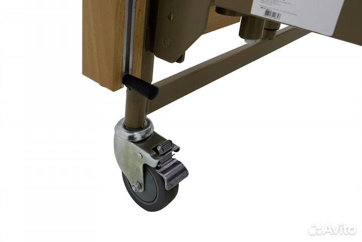 Медицинская кровать для ухода за больными