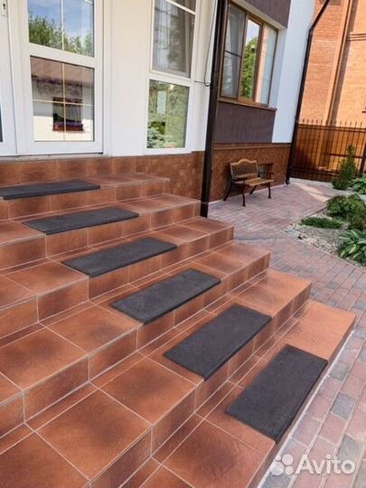 Коврик резиновый на ступеньку