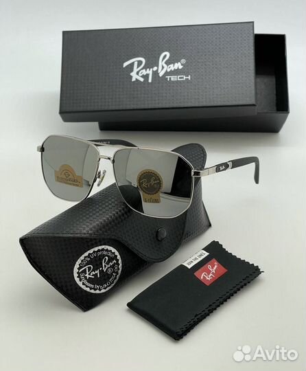 Солнцезащитные очки Ray Ban