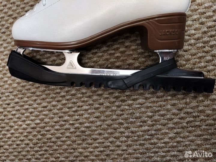 Фигурные коньки Jackson Artiste