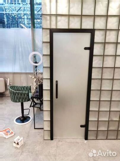 Стеклянные двери на заказ