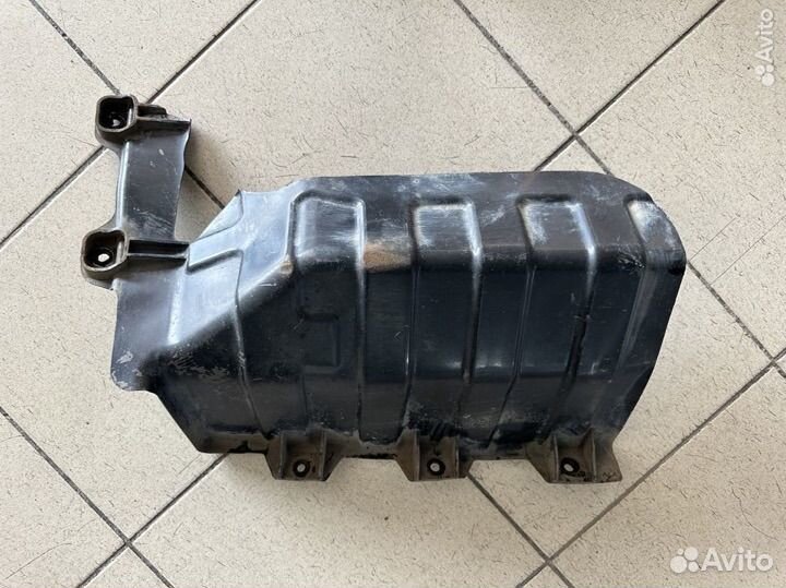 Пыльник двигателя правый Киа Соул Soul