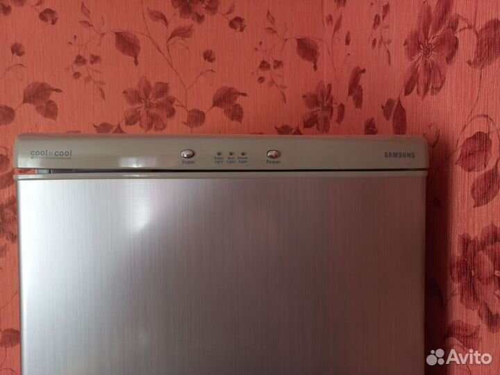 Холодильник двухкамерный samsung