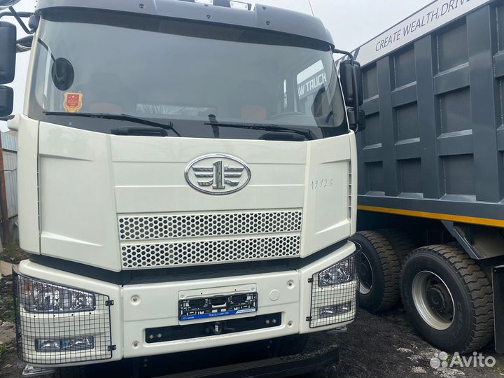 Водитель самосвала категории с