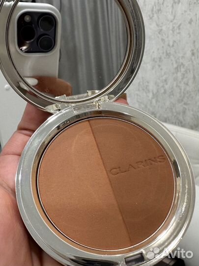 Скульптор Clarins