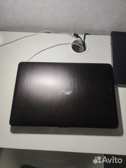 Ноутбук asus