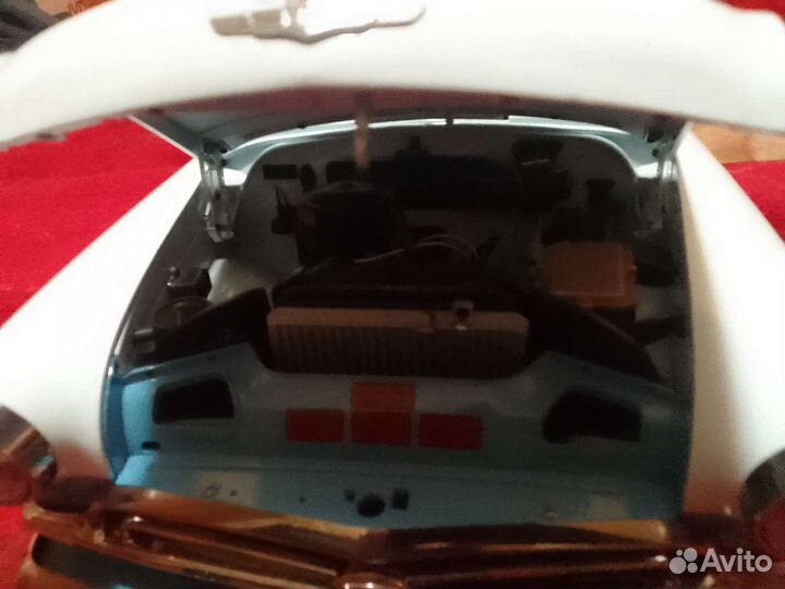 Модель автомобиля 1/8 Волга газ 21 м