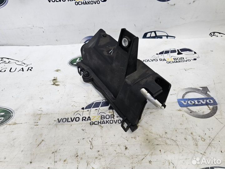 Корпус блока предохраните Jaguar XE X760 2015-н.в