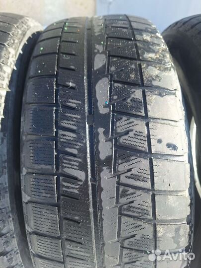 Bridgestone Blizzak Revo GZ 215/60 R16 95S