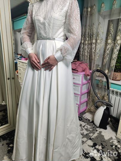 Свадебное платье 44 46 бу