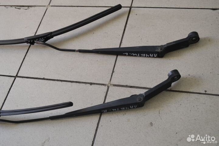 Поводок дворника правый Chevrolet Лачетти