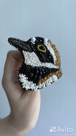 Брошь из бисера «Уссурийский зуёк», ручная работа