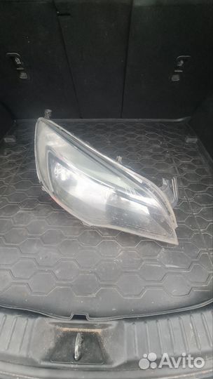 Фара передняя правая Опель Астра j Opel Astra j