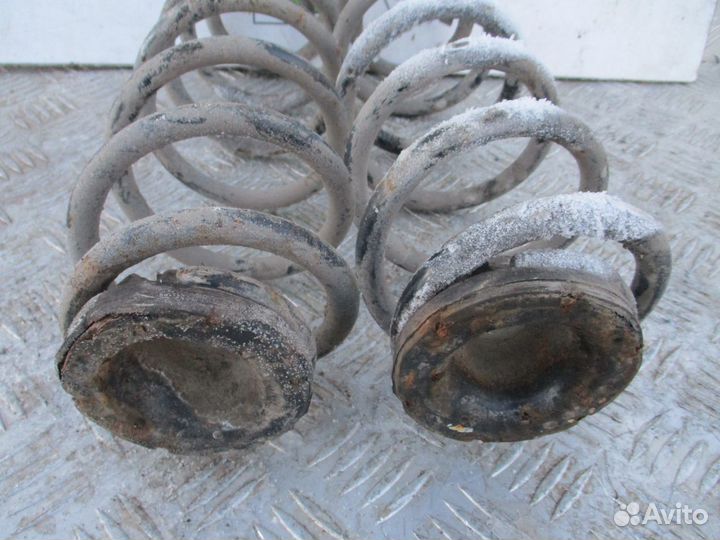 Пружины задние Фольксваген Гольф 4 Хэтчбэк