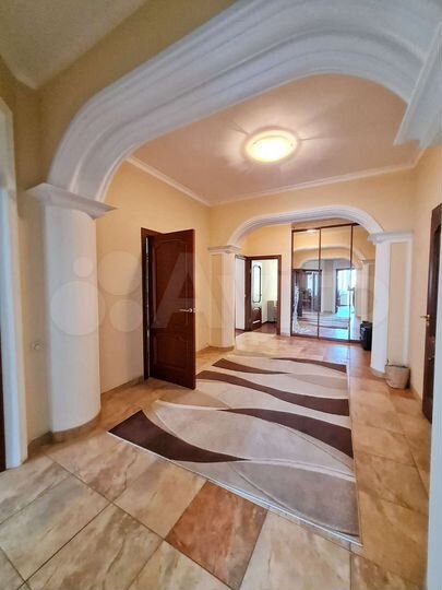 4-к. квартира, 141 м², 6/8 эт.