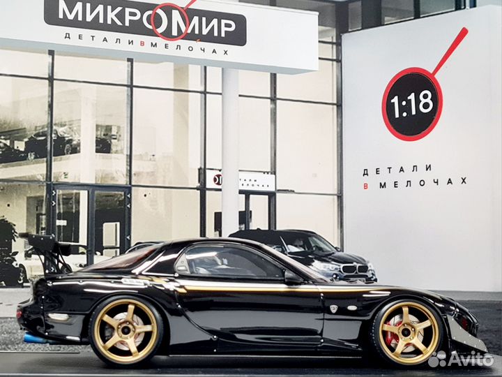 Модель IG 1/18 Mazda RX-7 feed
