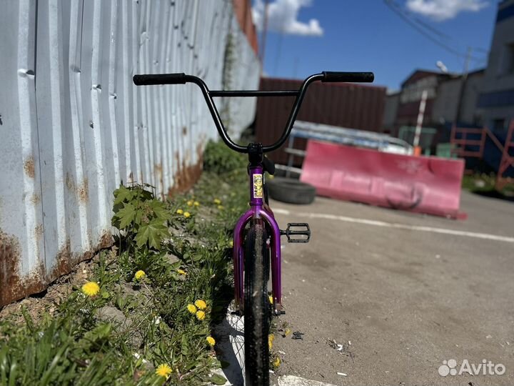 Трюковой велосипед BMX