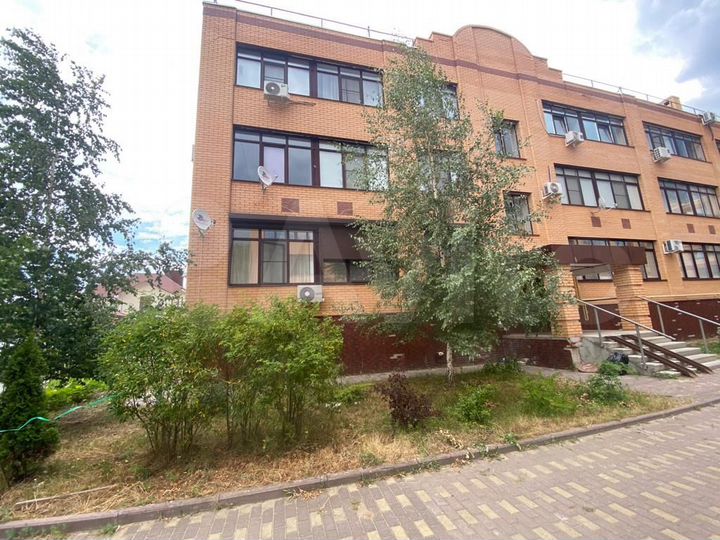 5-к. квартира, 130 м², 1/3 эт.