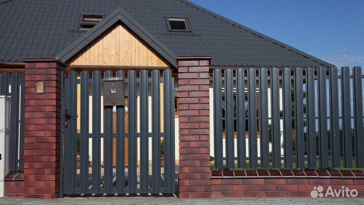 Евроштакетник. Металлический штакетник забор