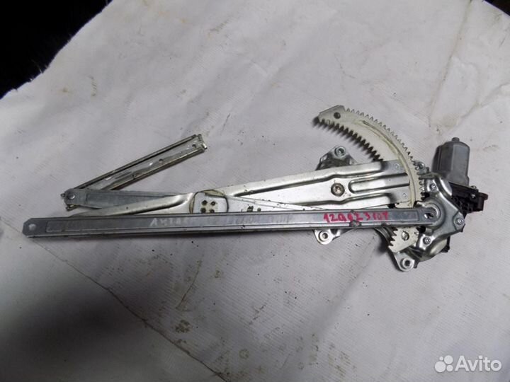 Стеклоподъемник электр. передний правый Outlander