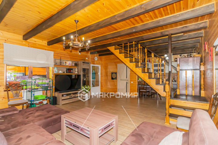 Дом 90 м² на участке 4,98 га