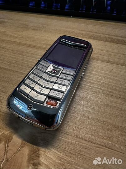 Vertu Constellation малиновый, 32 ГБ