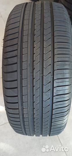 Winrun R330 255/35 R19