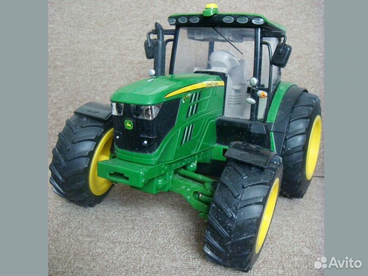 Трактор John Deere 6210 игрушка-модель