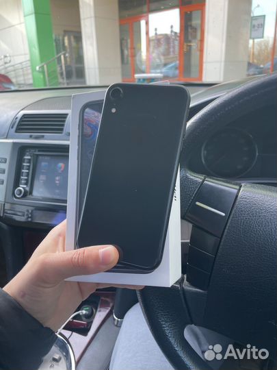 iPhone Xr, 64 ГБ