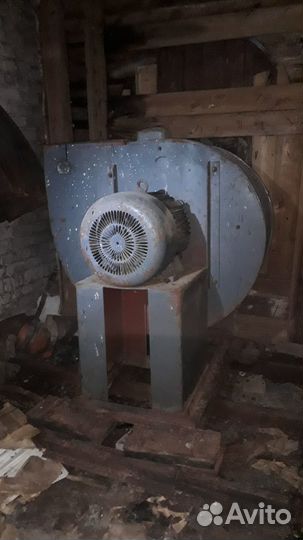 Электродвигатель 7,5 вт 1000 об с улиткой в сборе