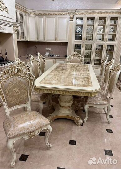 Комплект стол и стулья